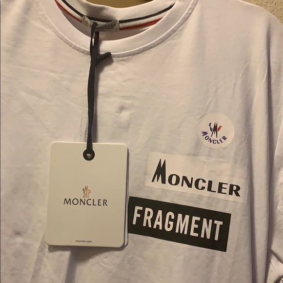 Moncler T-Shirt (authentic) - Picture 2 of 4
